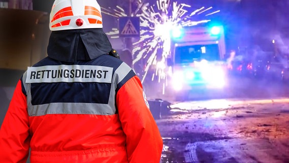 Rettungssanitäter im Einsatz. (extra 3 vom 22.11.2023 im NDR Fernsehen) © NDR 