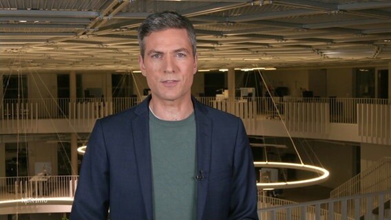 Ingo Zamperoni im Gespräch über die neue Debatten-Show "Die 100 - was Deutschland bewegt". © Screenshot 