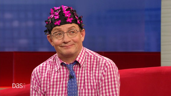 Moderator und Comedian Wigald Boning zu Gast bei DAS! © Screenshot 