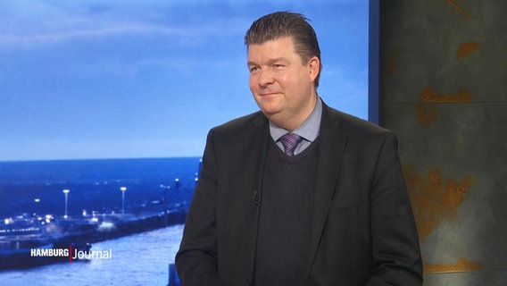 Hamburgs Finanzsenator Andreas Dressel im Studio des Hamburg Journals. © Screenshot 