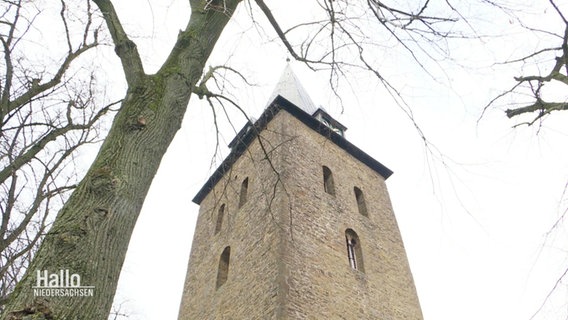 Der Glockenturm in Engter © Screenshot 
