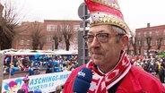 Der Zeremonienmeister des Dömitzer Carneval Vereins im NDR-Interview. © Screenshot 