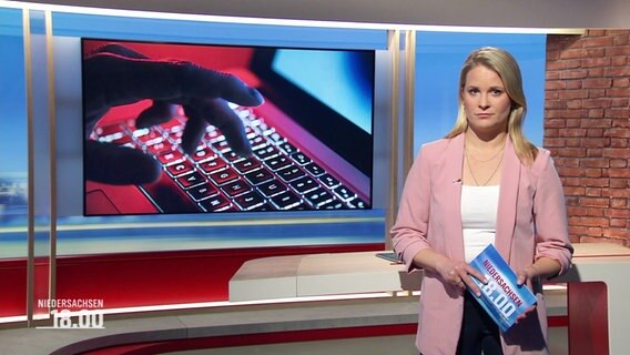Kathrin Kampmann moderiert das Niedersachsenmagazin um 18:00 Uhr. © Screenshot 