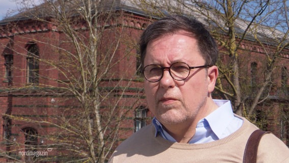 Kilian Heck, Kunstprofessor an der Universität Greifswald. © Screenshot 