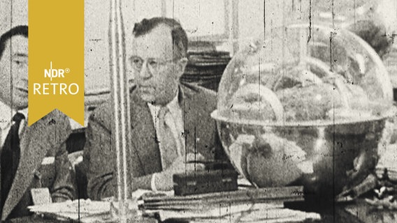 John P. Hagen im Fernsehinterview 1957  