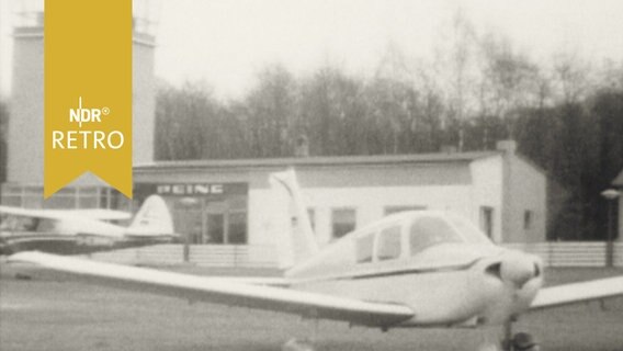 Kleinflughafen Peine mit Rollfeld und Tower 1965  