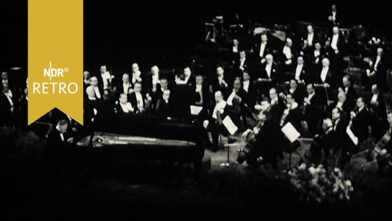 Niedersächsisches Staatsorchester Hannover bei einem Jubiläumskonzert im Opernhaus 1961  