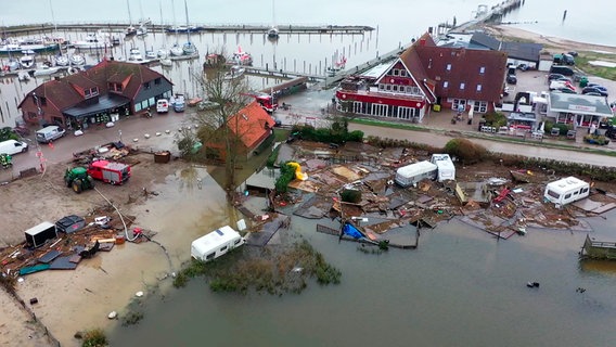 Schäden im Hafen Langballigau © NDR 