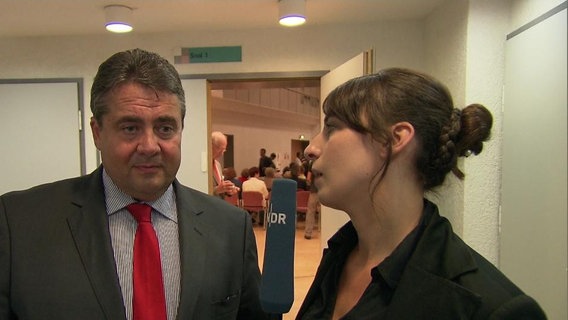 Sigmar Gabriel im Interview mit Caro Korneli  