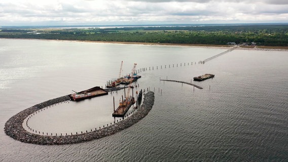 Im nächsten Jahr soll der Inselhafen fertig sein © NDR 