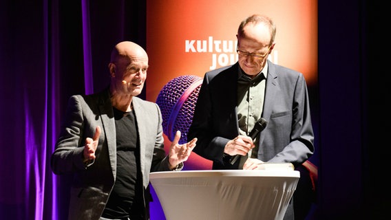 Christian Berkel (links), Christoph Bungartz © NDR Foto: Marvin Güngör