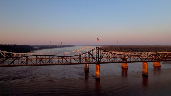 Der Mississippi ist zwar nicht der längste Fluss Nordamerikas, aber der bedeutendste, er hat eine Länge von 3778 Kilometern. © NDR/Michael Höft HTTV 
