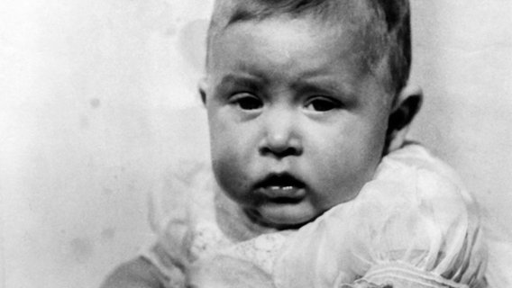 1949: Prinz Charles als 19 Wochen altes Baby © dpa Bildfunk 