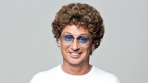 Comedian Atze Schröder präsentiert sein neues Programm "Richtig Fremdgehen!" © Atze Schröder 