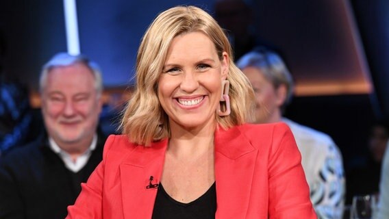 Die Autorin Nicole Staudinger ist zu Gast in der NDR Talk Show am 17. März 2023. © NDR Fernsehen/Uwe Ernst Foto: Uwe Ernst