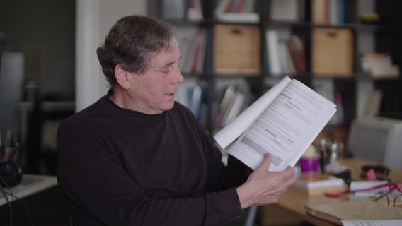 James Love, Ökonom Knowledge Ecology International James Love, Ökonom Knowledge Ecology International © NDR/ARD Foto: Screenshot