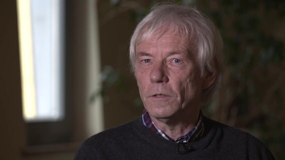 Jörg Schaaber, Initiative BUKO Pharma in Bielefeld Jörg Schaaber, Initiative BUKO Pharma in Bielefeld © NDR/ARD Foto: Screenshot