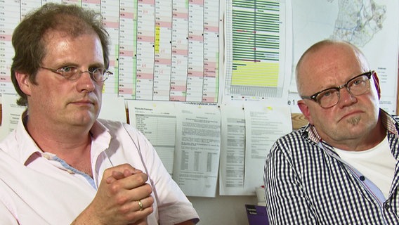 Marcus Wagner, Ingenieur und Reinhard Siegert (rechts), leitender Baudirektor Kreis Helmstedt Marcus Wagner, Ingenieur und Reinhard Siegert (rechts), leitender Baudirektor Kreis Helmstedt © NDR