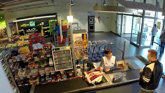 Kassenbereich im Supermarkt  