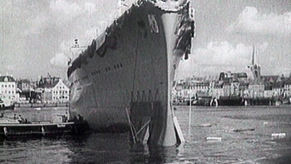 Die Taufe des Kriegsschiffs "Prinz Eugen" in Kiel 1938  