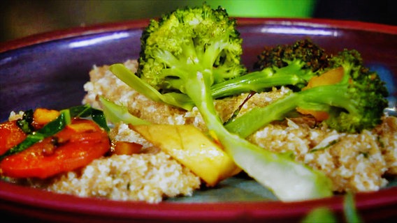 Blumenkohl-Amaranth-Porridge. © NDR 