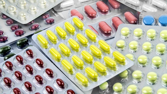 Tabletten im Blister © Fotolia.com Foto: PhotoSG