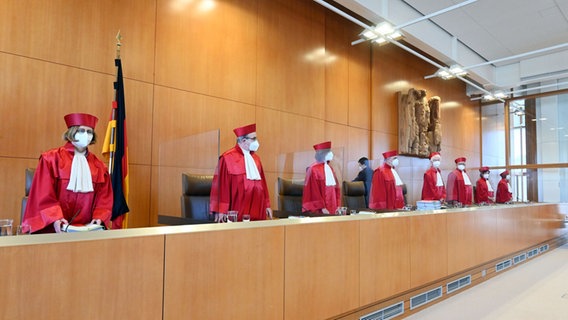Der Zweite Senat beim Bundesverfassungsgericht © picture alliance/dpa | Uli Deck Foto: picture alliance/dpa | Uli Deck