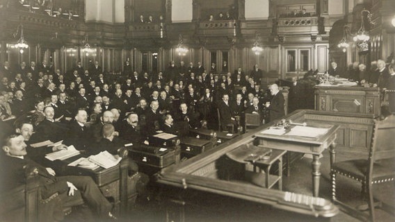 Erste Sitzung der Hamburgischen Bürgerschaft am 24. März 1919. © Staatsarchiv Hamburg, Signatur: 720-1_211-02=05_43 