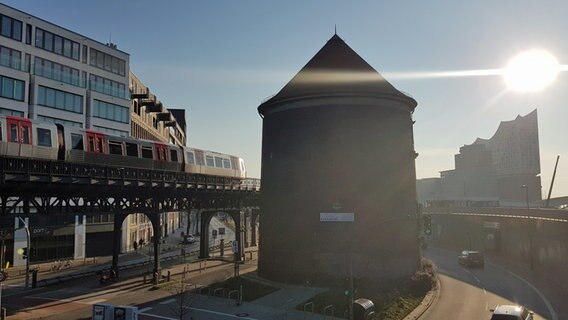 Rundbunker - Zombeck-Turm - am Baumwall / Vorsetzen am Hamburger Hafen © NDR Foto: Jochen Lambernd