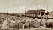 Aufnahme der Binzer Seebrücke aus dem Jahr 1905 © dpa-Bildfunk Foto: Sammlung Dr. Harald Jatzke