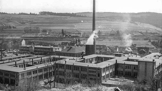 Das VEB Fahrzeug- und Gerätewerk Simson-Suhl (1959) Das VEB Fahrzeug- und Gerätewerk Simson-Suhl (1959) © Bundesarchiv Foto: Kommann