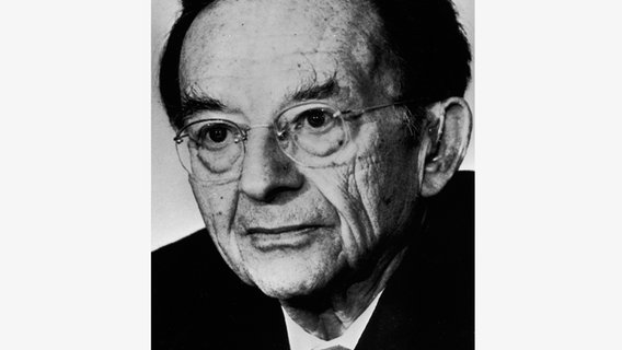 Porträt des Psychoanalytikers Erich Fromm (1900 - 1980) von 1980. © picture-alliance / akg-images 