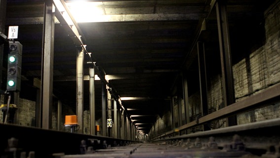 U-Bahn-Tunnel der Linie U2, früher war hier die Station Hellkamp © NDR Foto: Jochen Lambernd
