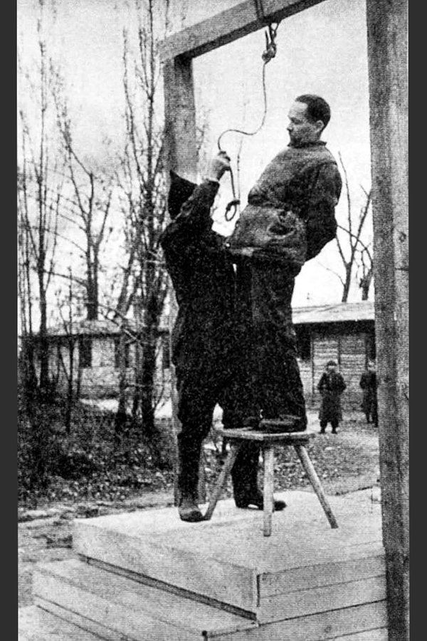 Hinrichtung von Rudolf Höß im Jahr 1947 an einem Galgen im früheren KZ Auschwitz. © picture alliance / Photo12 / Ann Ronan Picture Librar Foto: Ann Ronan Picture Librar