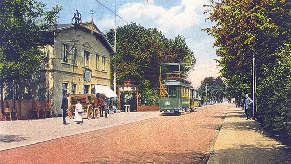Ein Zug der Kleinbahn Altrahlstedt-Volksdorf-Wohldorf auf der Meiendorfer Chaussee (Postkarte von 1914) © Nahverkehrsmuseum Kleinbahnhof Wohldorf 