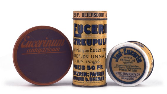 Eucerin-Produkte von Beiersdorf aus dem Jahr 1920. © Beiersdorf AG 
