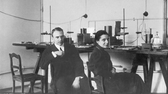 Otto Hahn mit Lise Meitner, um 1910. © picture-alliance / akg-images Foto: akg-images