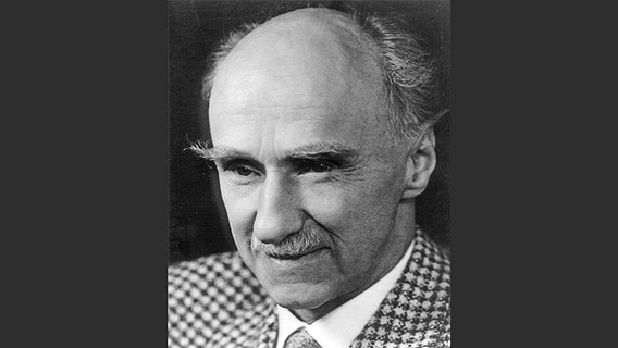 Hans Leip, Schriftsteller und Grafiker im Jahr 1958 Hans Leip, Schriftsteller und Grafiker im Jahr 1958 © picture-alliance / akg-images