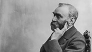 Porträt-Aufnahme des schwedischen Chemikers Alfred Nobel von 1885. © picture alliance / Mary Evans Picture Library 