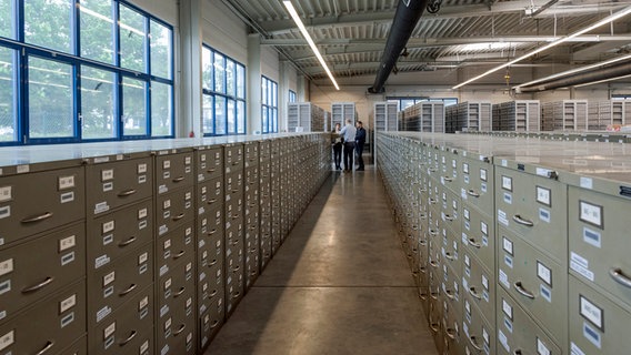 Die Arolsen Archives sind das internationale Zentrum über NS-Verfolgung mit dem weltweit umfassendsten Archiv zu den Opfern und Überlebenden des Nationalsozialismus. © Arolsen Archives 