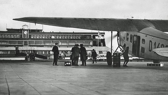 Flughafen Hamburg in den 1950er Jahren © Michael Penner 