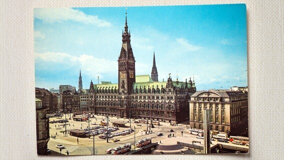 Eine Ansicht des Hamburger Rathauses © privat 