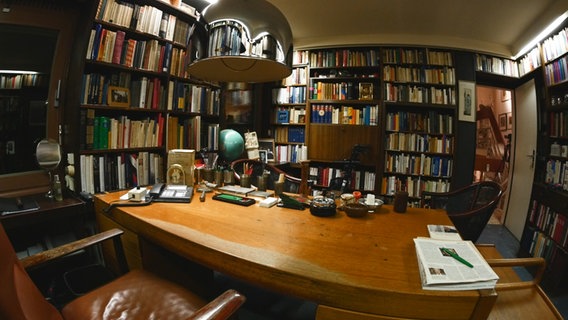 Helmut Schmidts privates Arbeitszimmer in Langenhorn  Foto: Bert Beyers