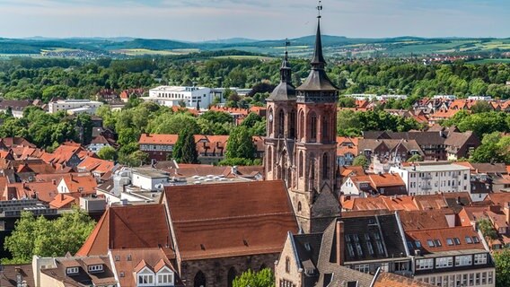 Altstadt mit Rats- und Marktkirche St. Johannis von oben gesehen, Göttingen. © picture alliance Foto: Peter Schickert