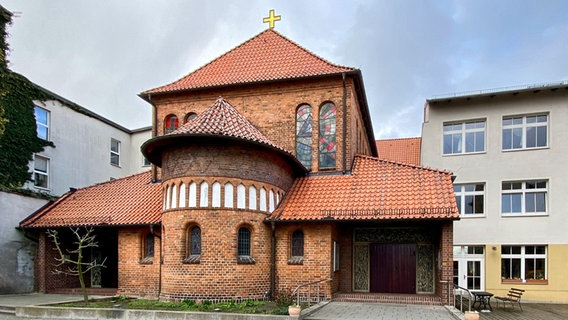 Pfarrkirche Heilige Dreifaltigkeit in Stralsund © Kirche im NDR Foto: Maximilian Hofmann / Pfarrei St. Bernhard in Stralsund