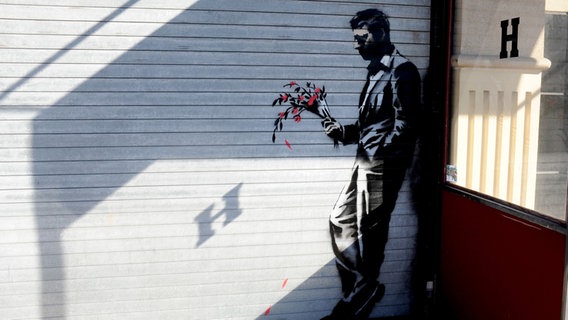 Eine Graffiti-Kunstwerk von Banksy © picture alliance / Geisler-Fotopress Foto: Dennis Van Tine/Geisler-Fotopress