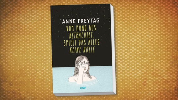 Buch-Cover: Anne Freytag - Vom Mond aus betrachtet, spielt das alles keine Rolle Buch-Cover: Anne Freytag - Vom Mond aus betrachtet, spielt das alles keine Rolle © Bastei Lübbe Verlag