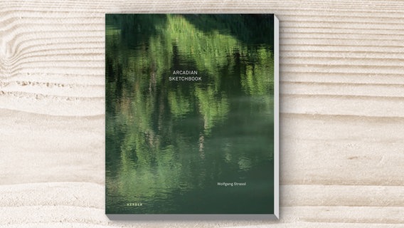 Buch-Cover: Wolfgang Strassl - Arcadian Sketchbook © Kerber Verlag 