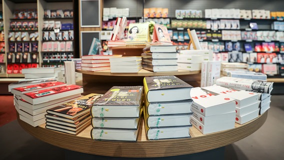 Bücher liegen in einem Buchladen © picture alliance/dpa/dpa-Zentralbild Foto: an Woitas