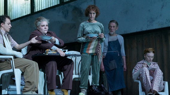 Szenen aus "Der Theatermacher". Szenen aus "Der Theatermacher". © Matthias Horn